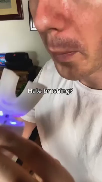 Charger la vidéo : 🦷 CB12 – Une haleine fraîche et une protection longue duréeCB12 est un bain de bouche scientifiquement formulé pour neutraliser la mauvaise haleine pendant 12 heures. Contrairement à de nombreux produits qui masquent seulement les odeurs, CB12 agit à la source en neutralisant les composés soufrés responsables de l’halitose.